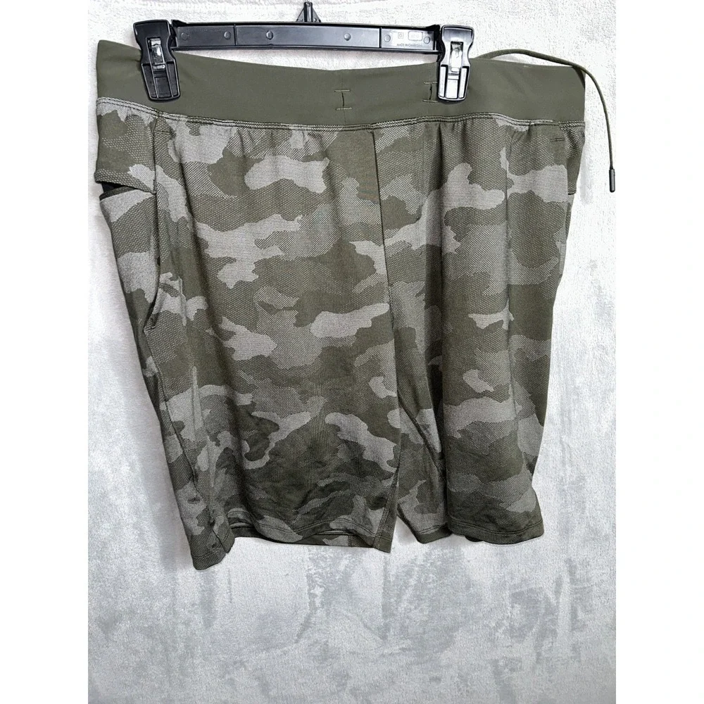 XL Lululemon T.H.E. Shorts 9